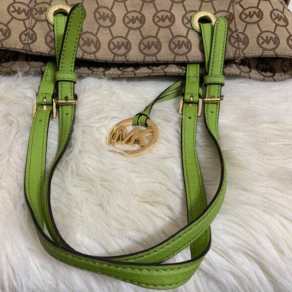 MICHAEL KORS JET SET Vintage Khaki Signature Canvas Pocket Tote w/Green Trim - Picture 6 of 16